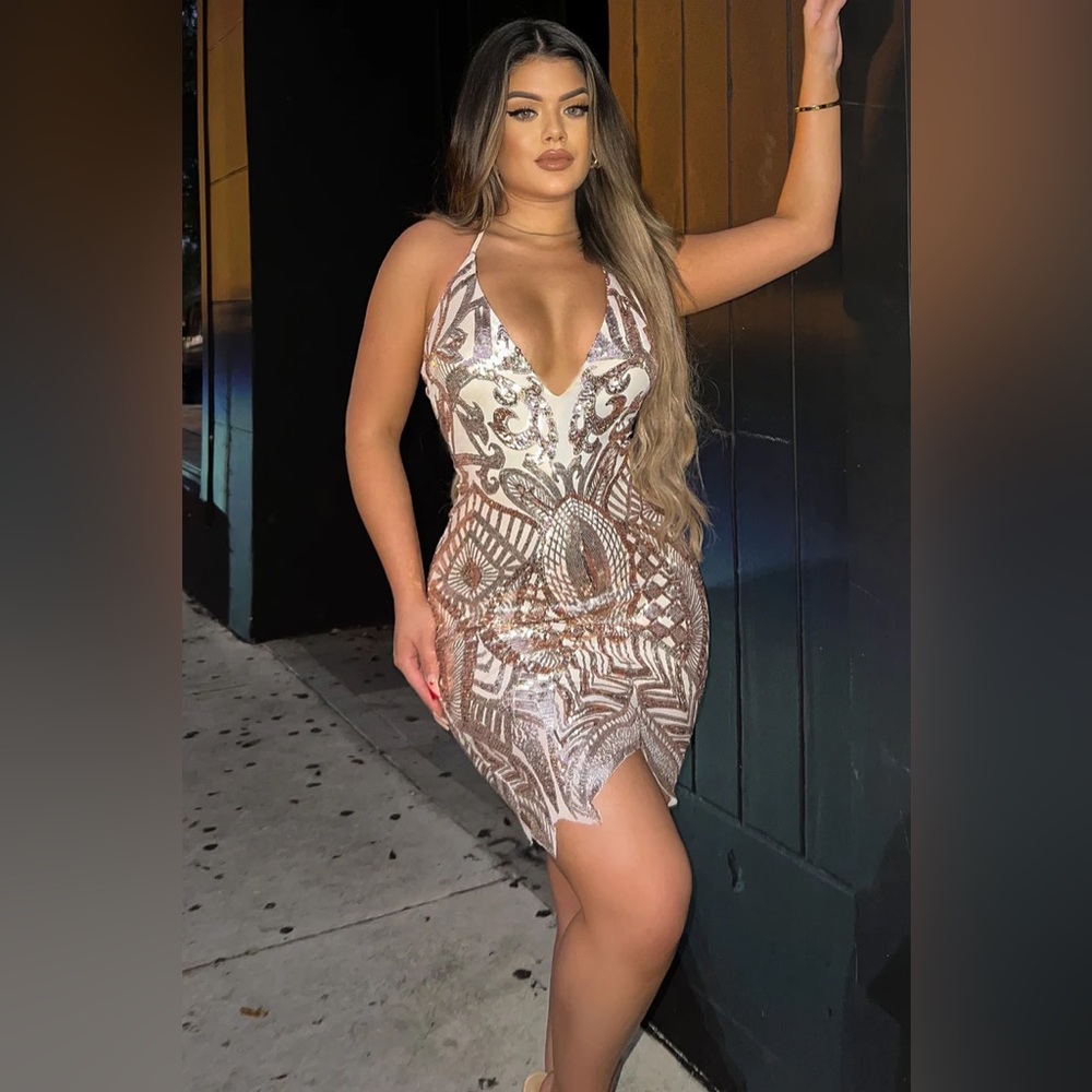 Nwt boutique Rose gold sequin halter dress‎